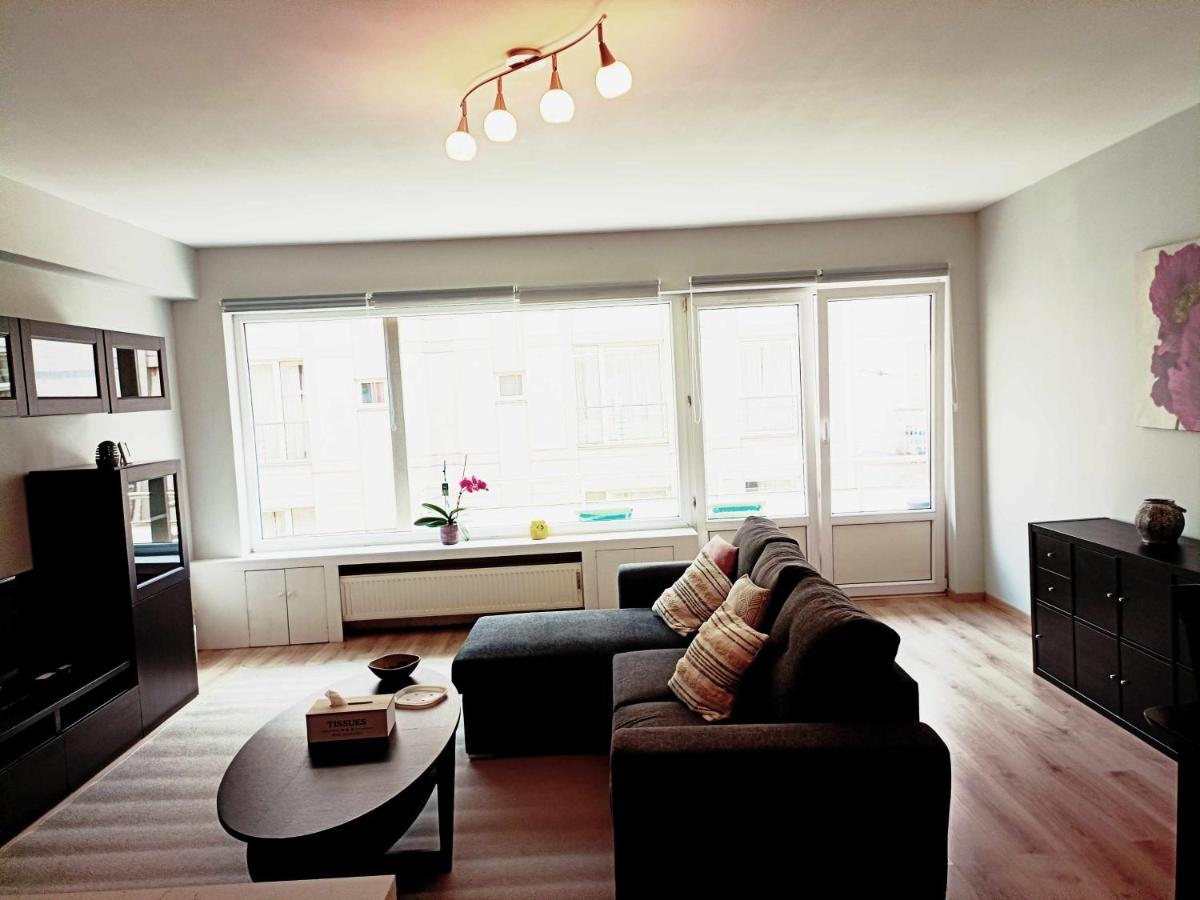 Cozy 2 Bedroom Apartment - Metro Montgomery Bruxelas Exterior foto